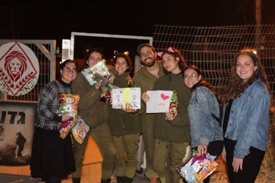 Lone Soldier Project collecting Hanukkah greetings for IDF soldiers